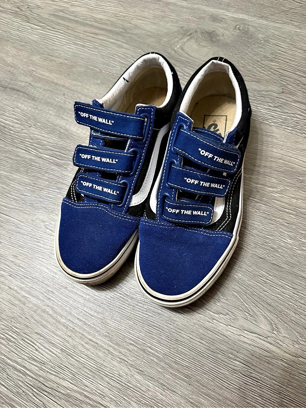 Vans Old Skool Girls US 6.0 Blue & White Sneakers